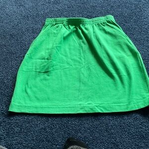 Girls Green Lands End elastic waist Skirt/side pockets.  
Saint Patricks Day.